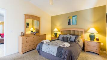 4 bedrooms, memory-foam beds, iron/ironing board, free WiFi