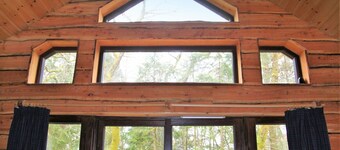 BURNSIDE es una encantadora cabaña de madera, bien equipada en un lugar precioso.