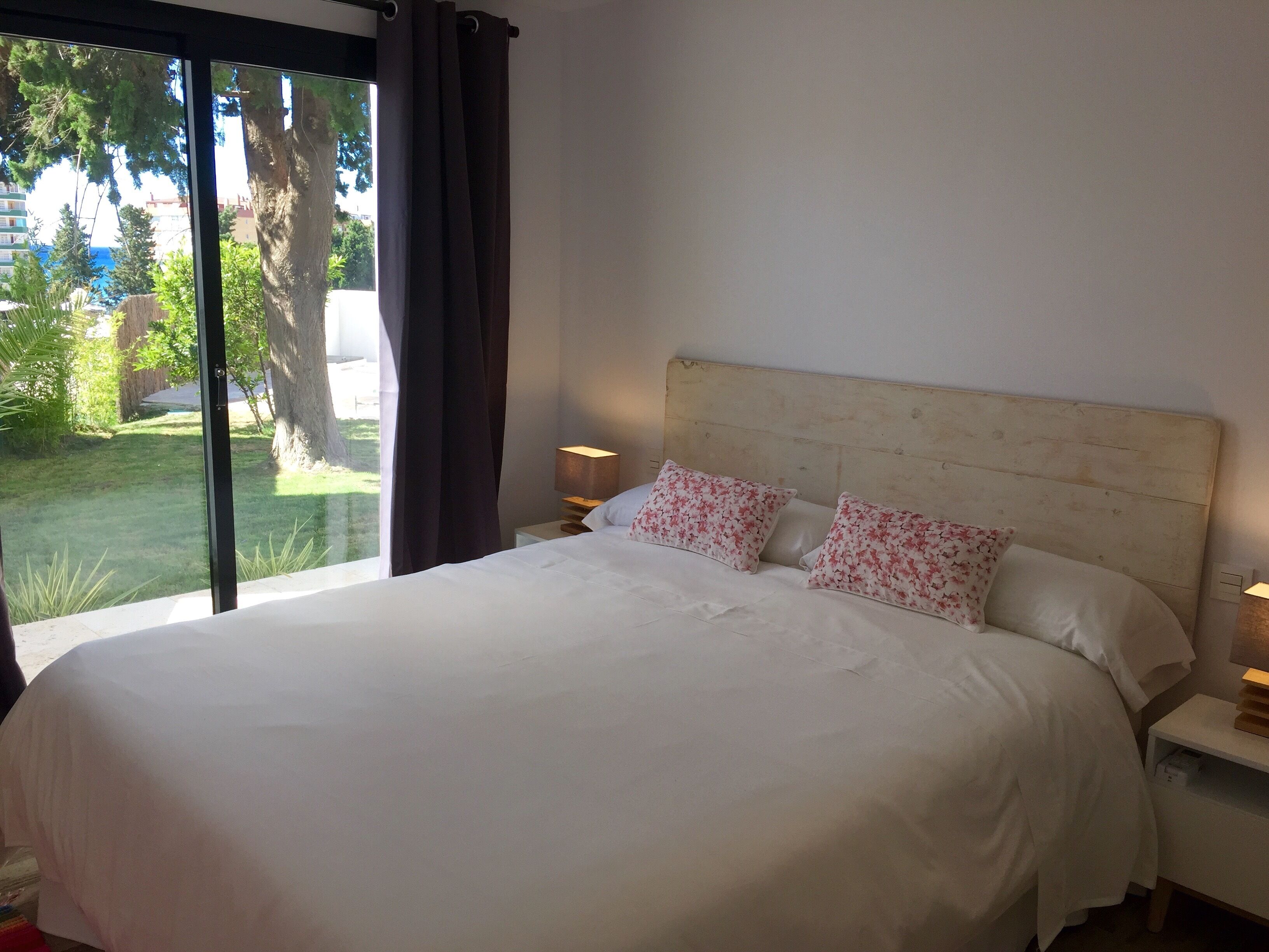 4 bedrooms, iron/ironing board, travel cot, WiFi