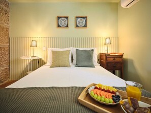 4 chambres, fer et planche à repasser, lit parapluie, Wi-Fi gratuit