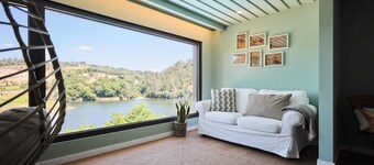 Nora`s Getaway,  Luxury Villa with Infinity Pool,  Kayak & Paddle , Near Porto