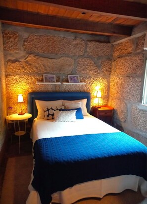 4 chambres, fer et planche à repasser, Wi-Fi gratuit, draps fournis