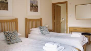 3 bedrooms, iron/ironing board, travel crib, WiFi