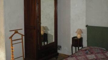 1 bedroom, iron/ironing board