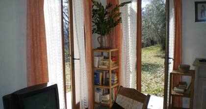 Maison indépendante avec jardin