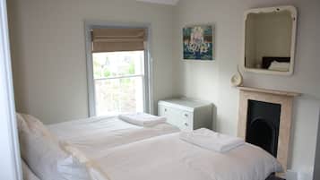 4 chambres, fer et planche Ă repasser, lit parapluie, Wi-Fi