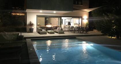 This is the 8 person luxury house that you are looking for *With heated pool*