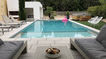 Outdoor pool, a heated pool