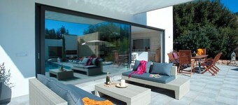 This is the 8 person luxury house that you are looking for *With heated pool*