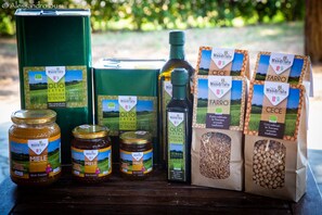 Alimentos y bebidas