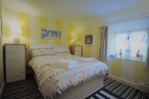 3 chambres, fer et planche à repasser, Wi-Fi, literie fournie