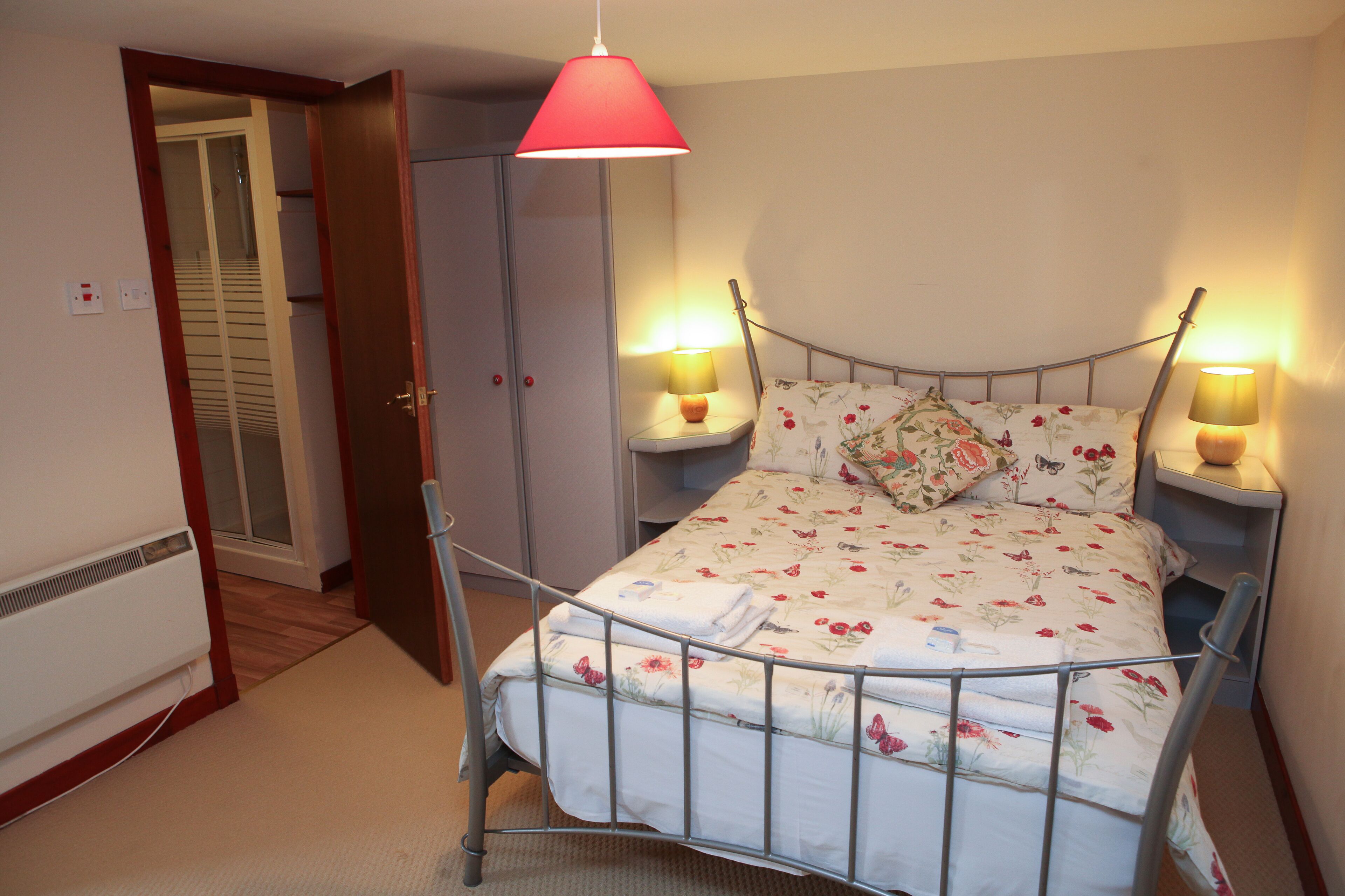 Meadow View - A Two Bed Ensuite Apartment Next to a UNESCO World Heritage Site