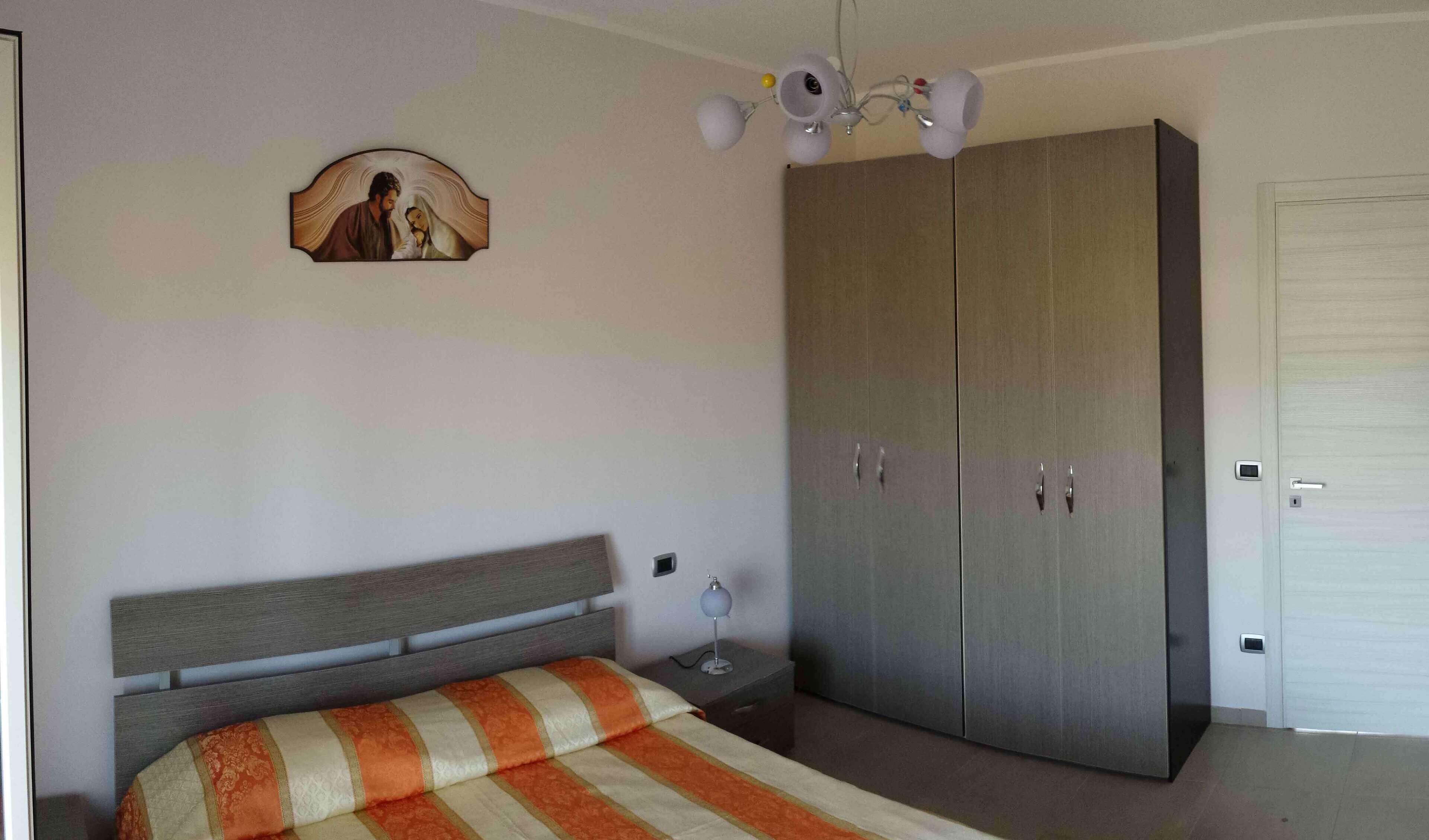 APARTMENT WITH POOL A 50 METERS FROM THE SEA 