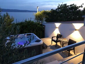 Terrace/patio - Villa nearby of the sea,fully air-conditioned with panoramic view, heated pool (Dugi Rat)