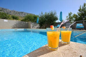 Outdoor pool, a heated pool