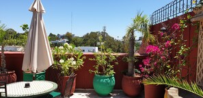 Terrasse du niveau haut.