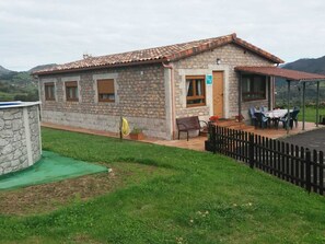 Exterior - Rural house (full rental) El Hogarín de Arriondas for 8 people (Parres)