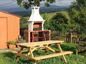 Outdoor dining - Rural house (full rental) El Hogarín de Arriondas for 8 people (Parres)