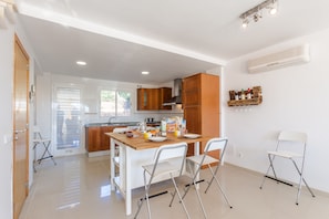 Fridge, microwave, oven, stovetop - Boquer Way, in Port de Pollensa. (Port Pollensa)