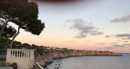 4 bedroom villa with stunning views of the sea and swimming pool