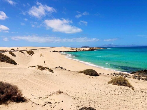 Geräumige Familienvilla in Corralejo, privater beheizter Pool und kostenfreies WLAN