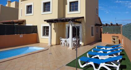 Spacious Family Villa, Private Heated Swimming Pool & Superfast Fibre Internet