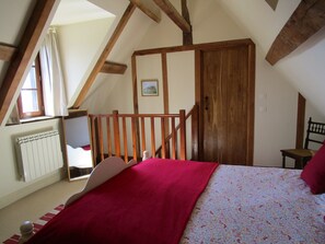 1 chambre, fer et planche Ă repasser, lit parapluie, Wi-Fi gratuit
