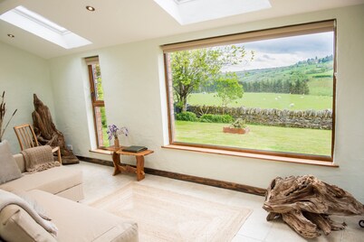 Beautiful converted stone barn, huge open fire, panoramic view of countryside