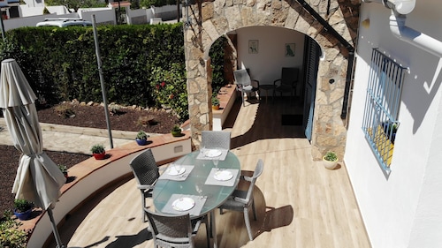 Lovely House - Pool/Garden/Wi-Fi - Casa Palmera