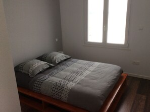 3 Schlafzimmer, BĂŒgeleisen/BĂŒgelbrett, WLAN
