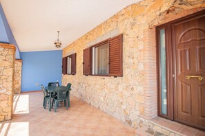 Outdoor dining - Sa Sermenta by All4sardinia  (Cardedu)