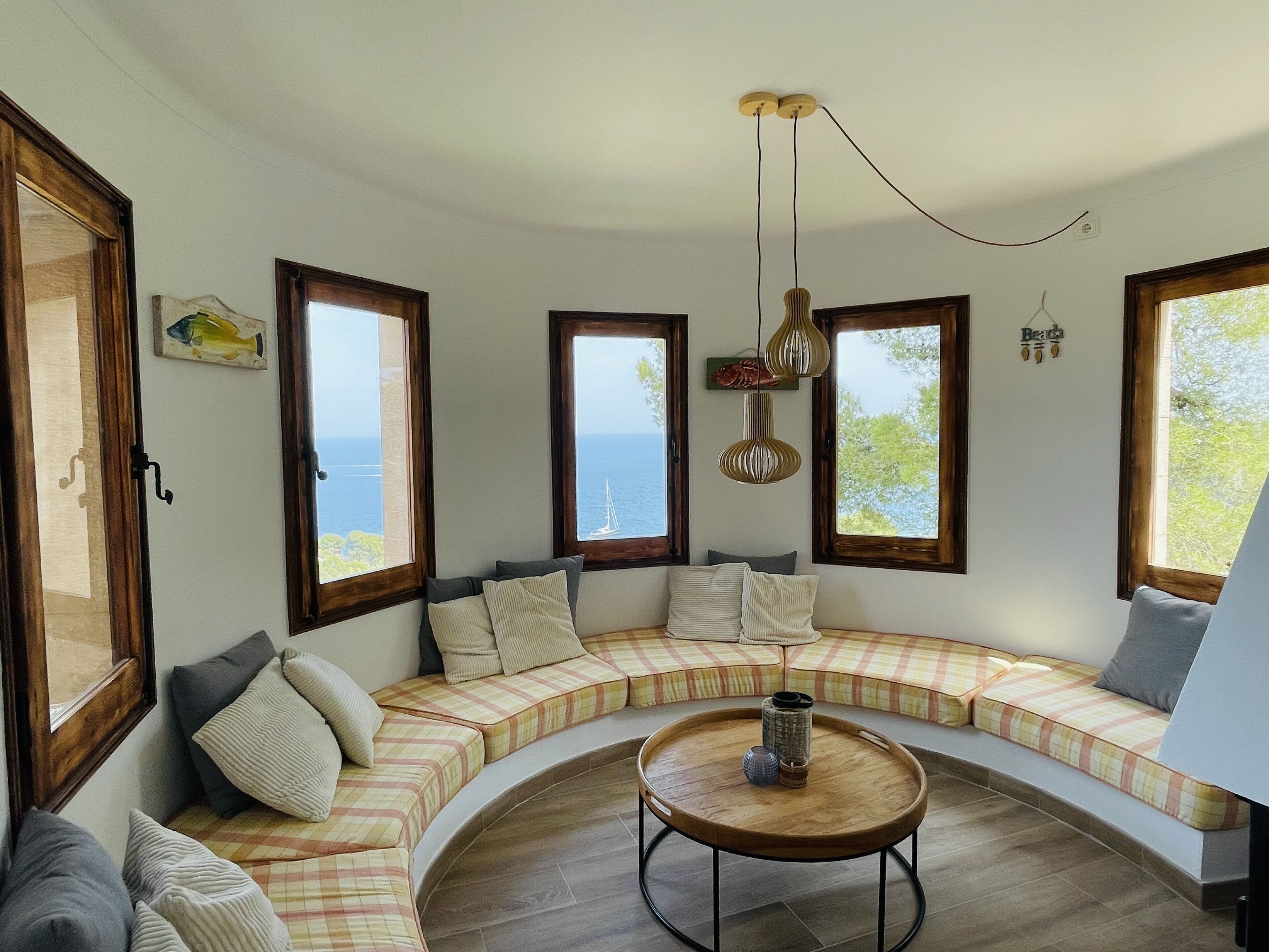 Cozy apartment with a breathtaking view in Calella de Palafrugell