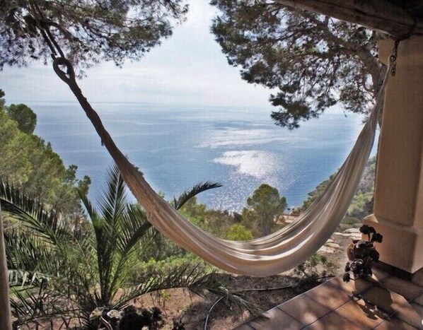 Property grounds - Stunning ocean views (Ibiza)
