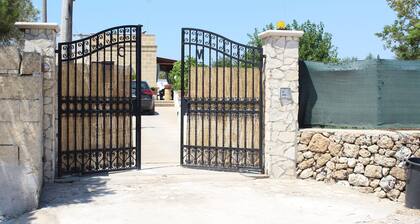Balia villa in Salento surrounded by greenery with exclusive pool