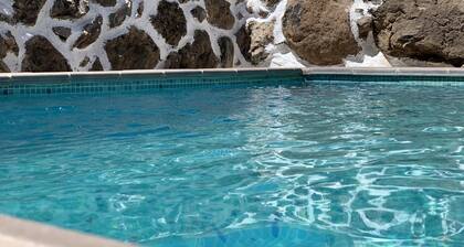 Exklusives Ferienhaus Las Perez mit Privatpool und Grill in malerische