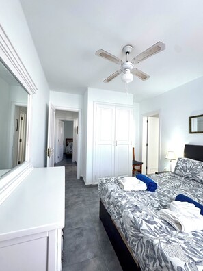 3 bedrooms, iron/ironing board, travel cot, WiFi - Cozy  Villa at Las Terracitas/ Internet &+Alarm+English TV (PLAYA BLANCA - LANZAROTE)
