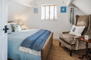 2 bedrooms, iron/ironing board, free WiFi, bed sheets - Boutique cottage in a quiet corner of Chipping Campden, a Cotswold gem. (Chipping Campden)