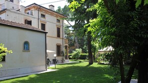 Exterior - Spacious apartment in Art Nouveau villa near the center with private parking  (Verona)