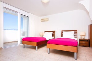 3 bedrooms, iron/ironing board, free WiFi, bed sheets - Blue Ray villa Private Pool and Great Sea Views. EOT licenced Lindos/Pefkos (Lindos)