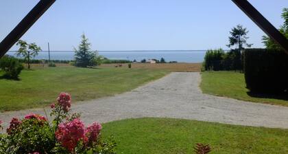Grande Maison Entre Talmont et Mortagne Sur Gironde Avec Vues Sur estuaire
