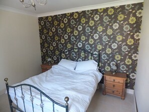 4 soverom, strykejern/-brett og sengetøy