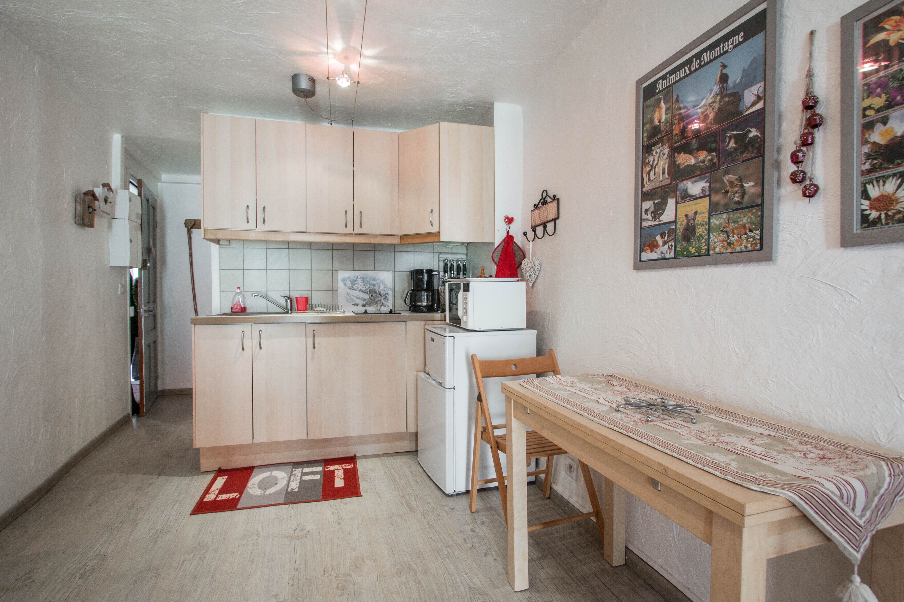 New studio in full center of the village