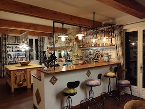 Bar (on property) - Beautiful house with swimming pool, in Little Tuscany between Albi and Toulouse (Ambres)