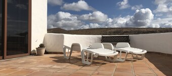 Casa Maja, afgelegen luxe villa, elektrisch verwarmd zwembad, glasvezel wifi, alle tv