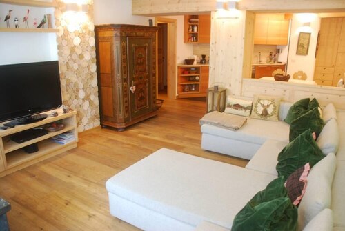 Large and elegant apartment close to the ski slopes