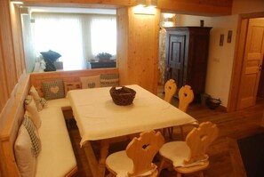 Dining - Large and elegant apartment close to the ski slopes (Selva Gardena)