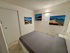 4 bedrooms, in-room safe, WiFi, bed sheets