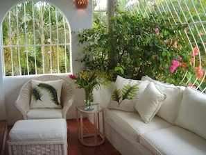 Property grounds - Luxurious Private Apartment with pool 4 minutes walk to Mullins Beach West Coast (near Speightstown)