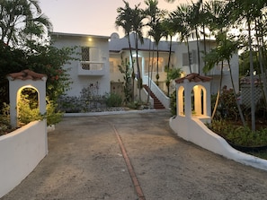 Property grounds - Luxurious Private Apartment with pool 4 minutes walk to Mullins Beach West Coast (near Speightstown)
