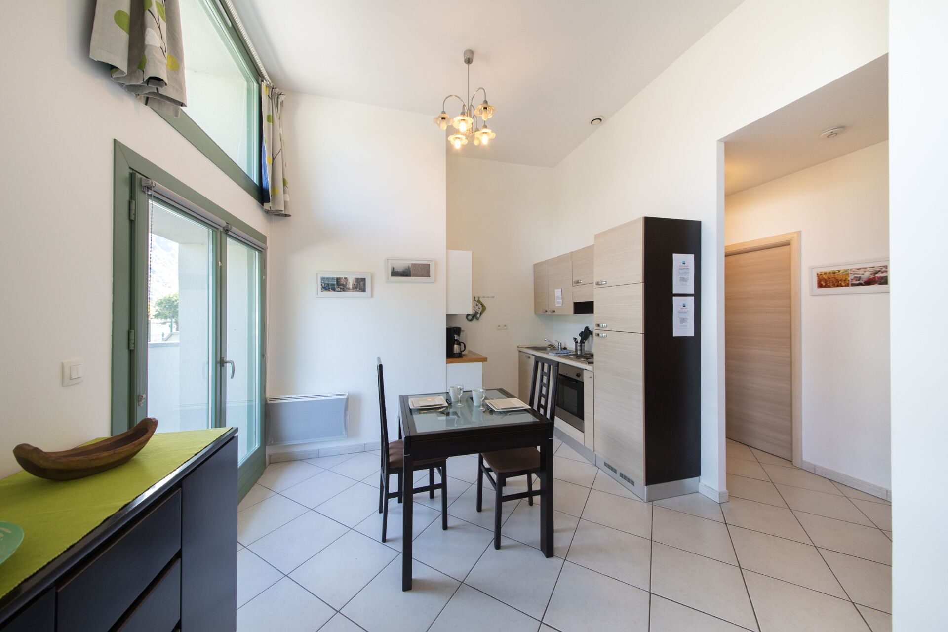 "Modern Loft" with view/private access to Annecy Lake